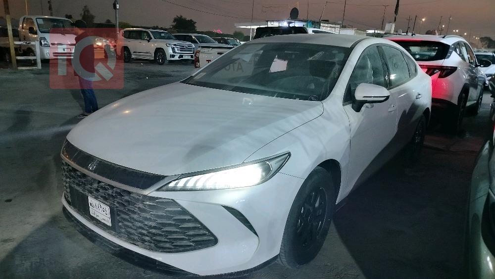 بی وای دی Qin Plus